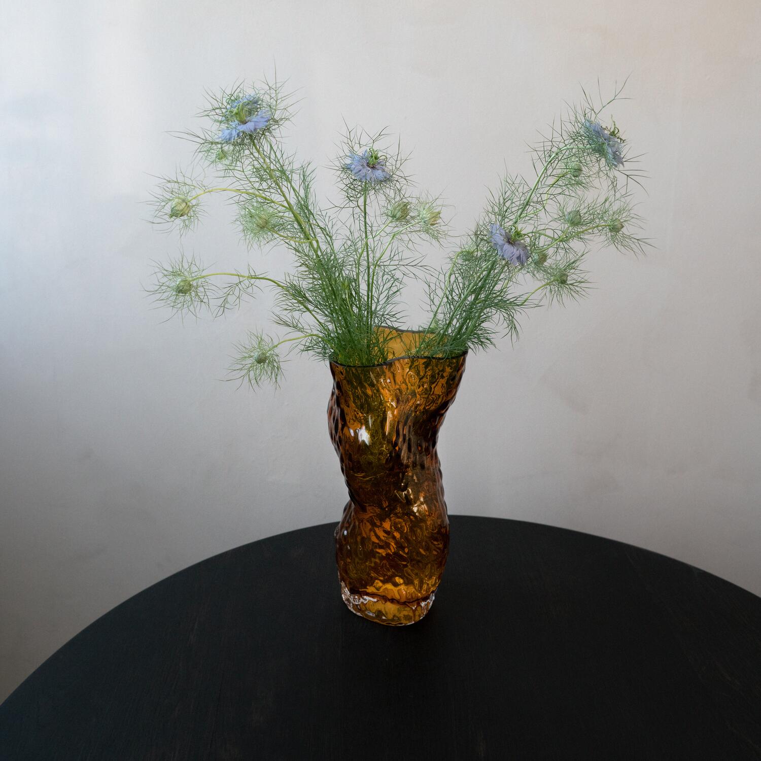 Ostrea Rock Glass vase - Amber